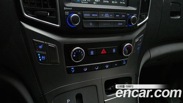 Hyundai Starex 2019 — photo 19