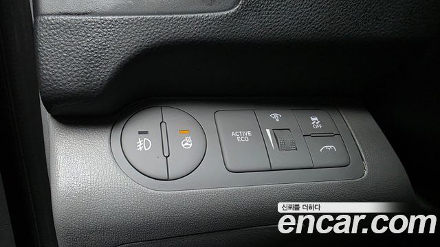 Hyundai Starex 2019 — photo 20
