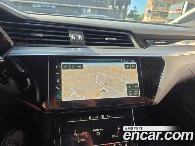 Audi e-tron 2020 — photo 5
