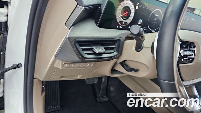 Kia K8 2022 — photo 27
