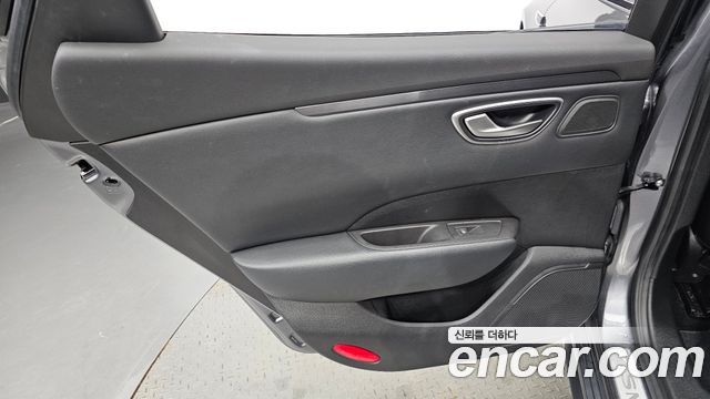 Renault Korea SM6 2016 — photo 15