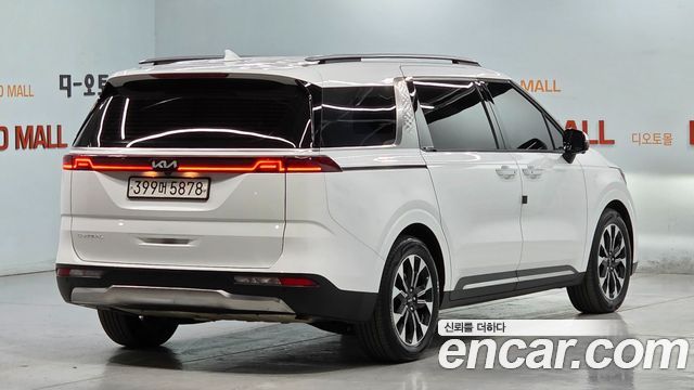 Kia Canival 2023 — photo 4