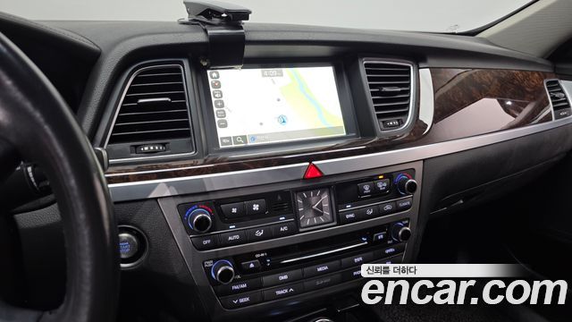 Hyundai Genesis 2015 — photo 19