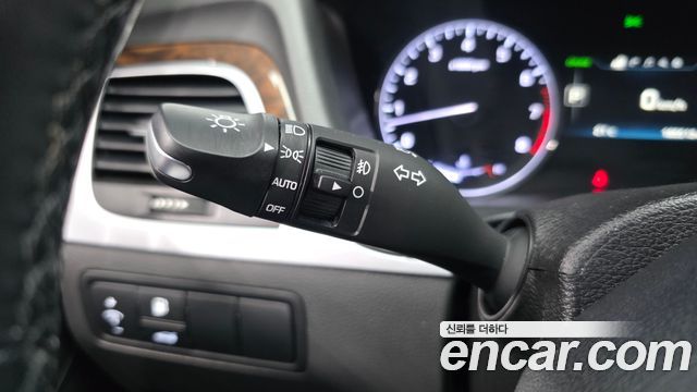 Hyundai Genesis 2015 — photo 32