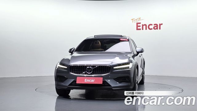 Volvo V60 2020 — photo 3