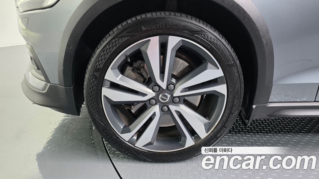 Volvo V60 2020 — photo 5