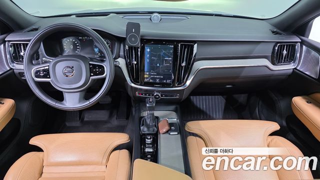 Volvo V60 2020 — photo 10