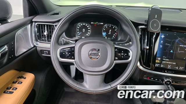 Volvo V60 2020 — photo 19