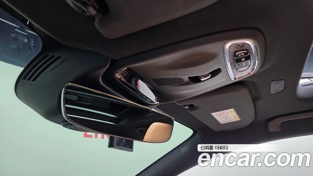 Volvo V60 2020 — photo 30