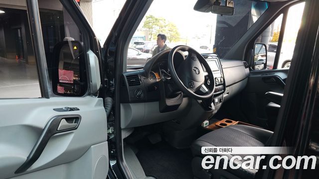 Mercedes-Benz Sprinter 2017 — photo 13