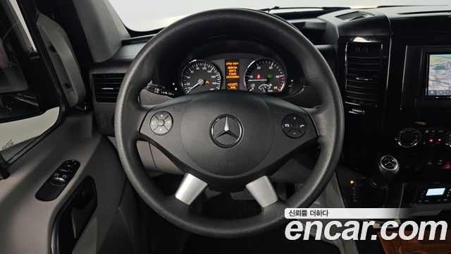 Mercedes-Benz Sprinter 2017 — photo 19