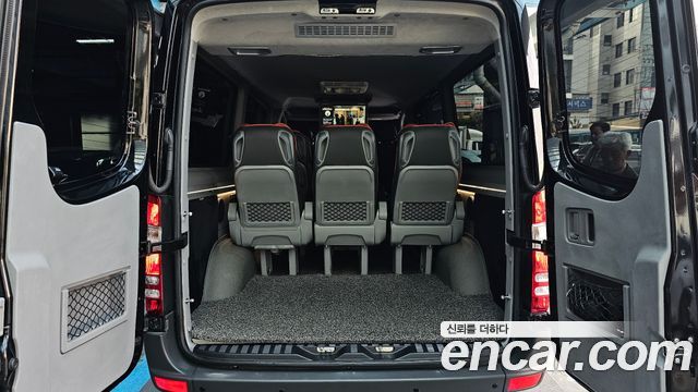 Mercedes-Benz Sprinter 2017 — photo 25