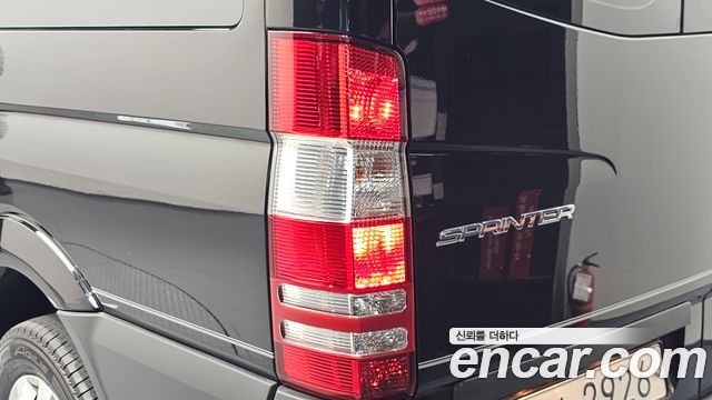 Mercedes-Benz Sprinter 2017 — photo 9