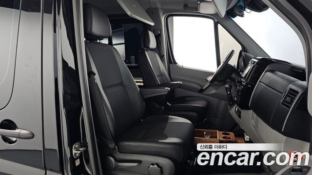 Mercedes-Benz Sprinter 2017 — photo 16