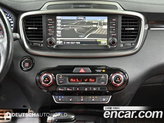 Kia Sorento 2018 — photo 14