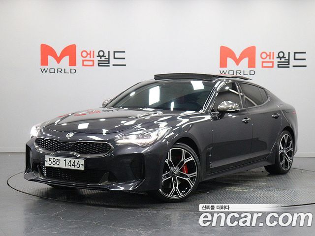 Kia Stinger 2018 — photo 1