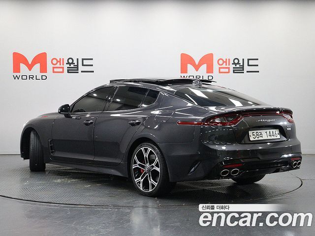 Kia Stinger 2018 — photo 4