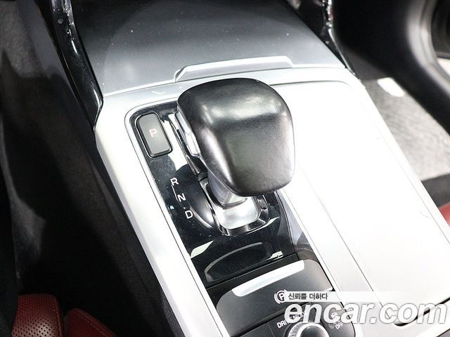 Kia Stinger 2018 — photo 8
