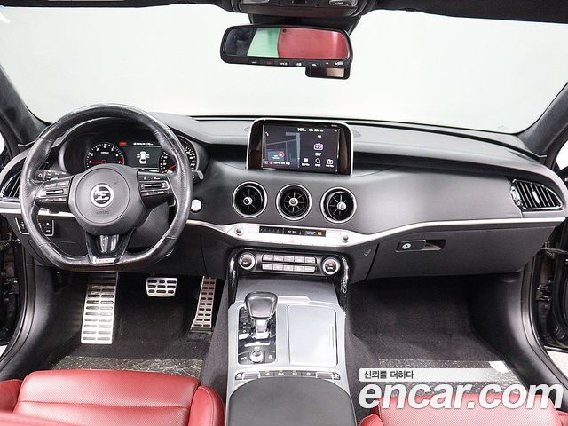 Kia Stinger 2018 — photo 13