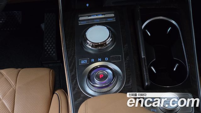 Genesis GV80 2023 — photo 12