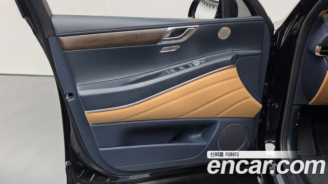 Genesis GV80 2023 — photo 14