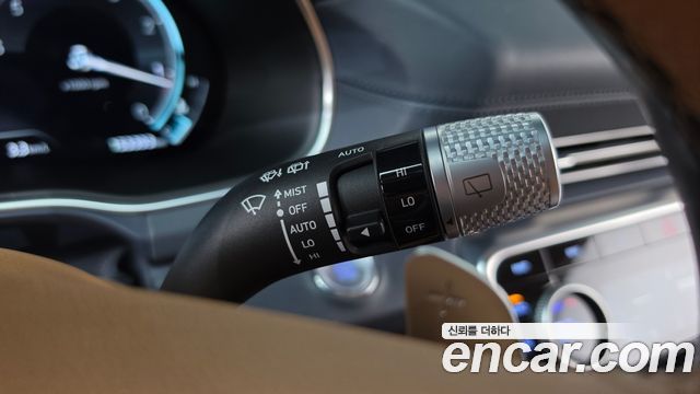 Genesis GV80 2023 — photo 30