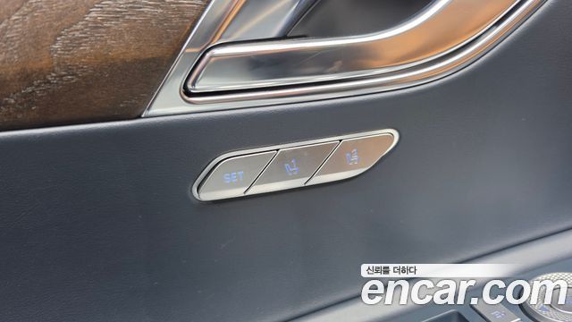 Genesis GV80 2023 — photo 37