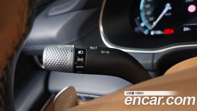 Genesis GV80 2023 — photo 45