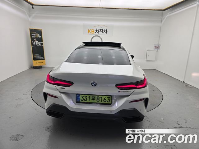 BMW 8-Series 2026 — photo 6