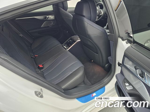 BMW 8-Series 2026 — photo 8