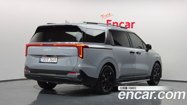 Kia Canival 2024 — photo 2