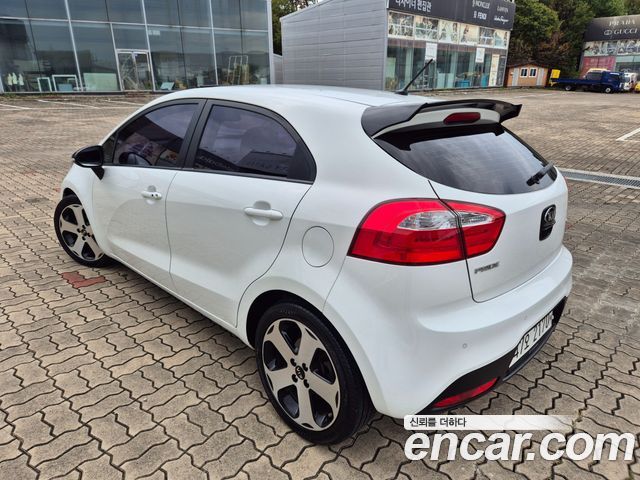 Kia pride 2014 — photo 6