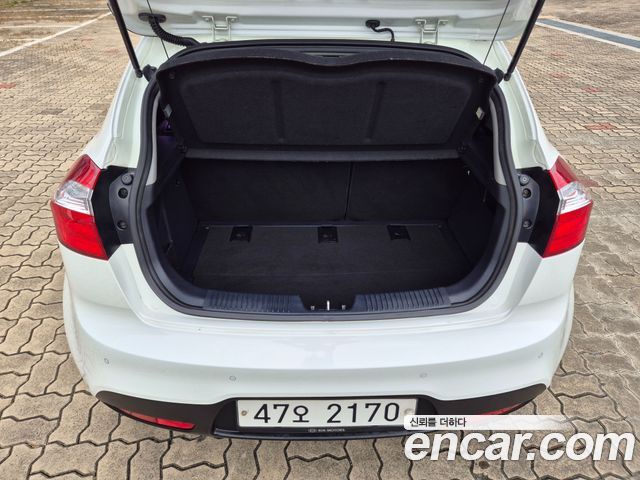 Kia pride 2014 — photo 7