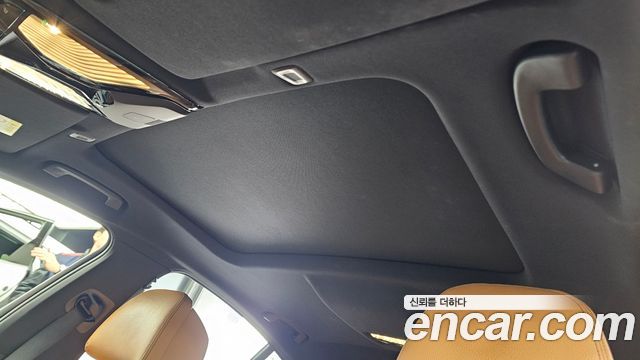 BMW 5-Series 2022 — photo 23