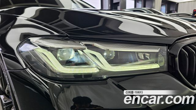 BMW 5-Series 2022 — photo 8