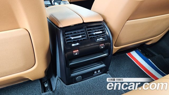 BMW 5-Series 2022 — photo 31