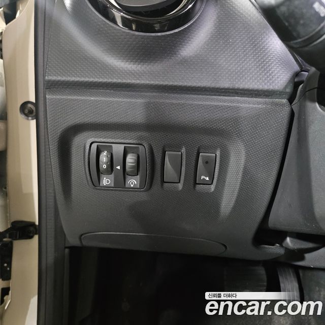 Renault Korea QM3 2014 — photo 7