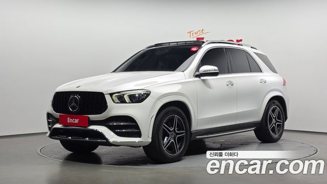 Mercedes-Benz GLE-Class 2020 — photo 1