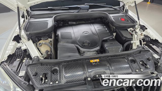 Mercedes-Benz GLE-Class 2020 — photo 6