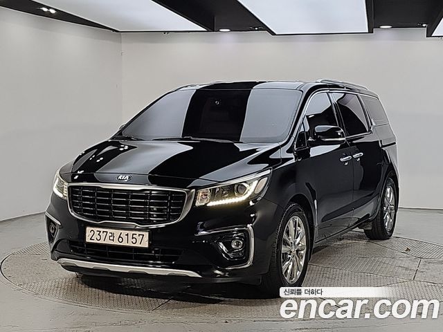 Kia Canival 2019 — photo 1