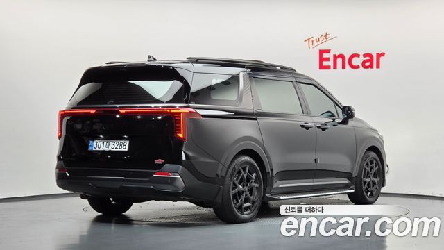 Kia Canival 2025 — photo 2