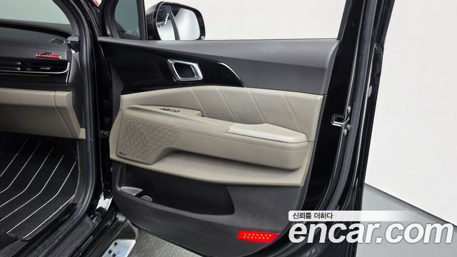 Kia Canival 2025 — photo 14