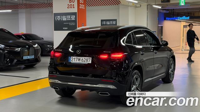 Mercedes-Benz GLA-Class 2024 — photo 2