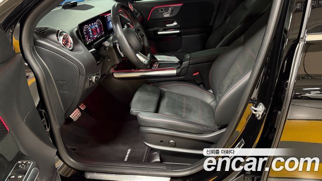Mercedes-Benz GLA-Class 2024 — photo 11