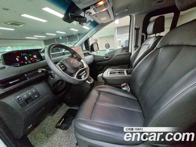 Hyundai Staria 2023 — photo 6
