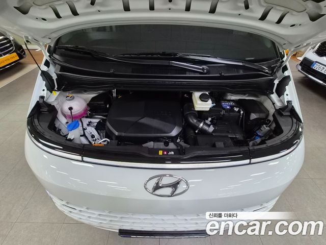 Hyundai Staria 2023 — photo 20