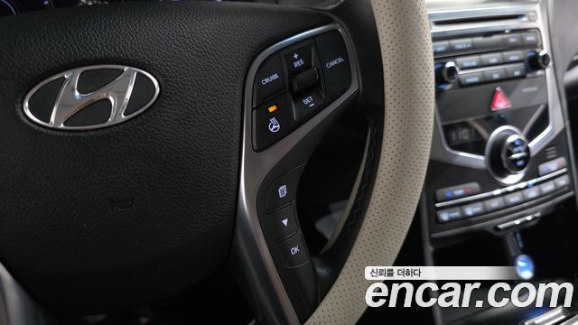 Hyundai Grandeur 2016 — photo 18