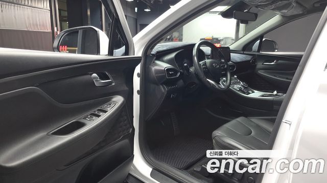 Hyundai Santafe 2023 — photo 13