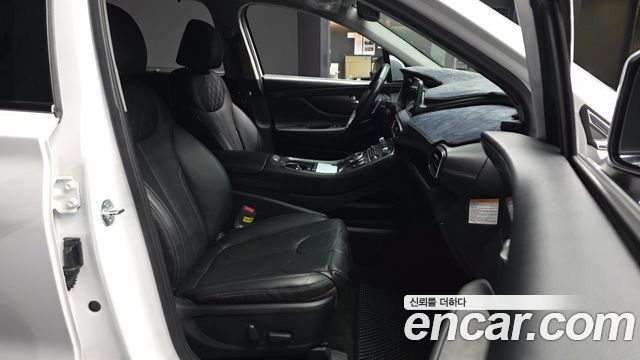 Hyundai Santafe 2023 — photo 17