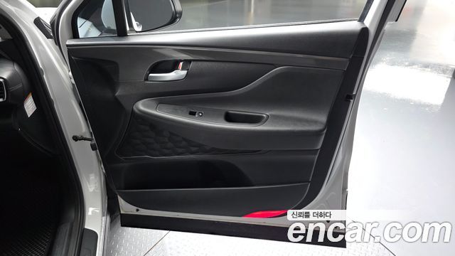 Hyundai Santafe 2023 — photo 14